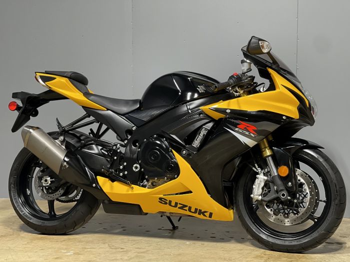 2017 Suzuki gsx r750cc available for sale 2