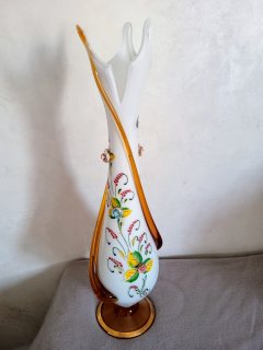مزهرية انتيك من زجاج الاوبالين الفرنسي (عمل يدوي مستوحى من فن المورانو) 2