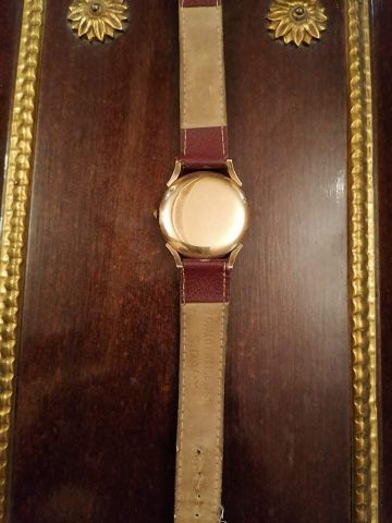 ساعة Movado 4