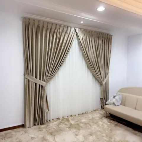 عامل دريل تركيب ستائر 66639846 
