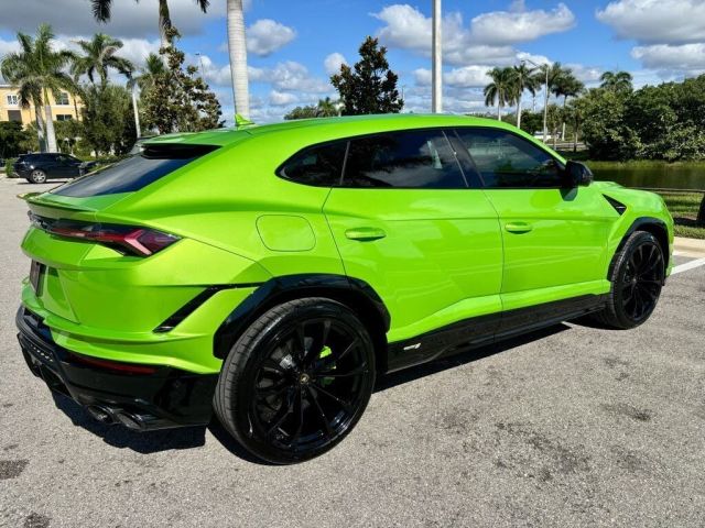 2024 Lamborghini Urus S Twin-turbo V8 Full Options  4