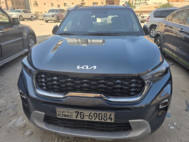 للبيع Kia 2023 العادية صبغ وكالة ✨ ماشي 73,000 كم جير / ماكينة / 