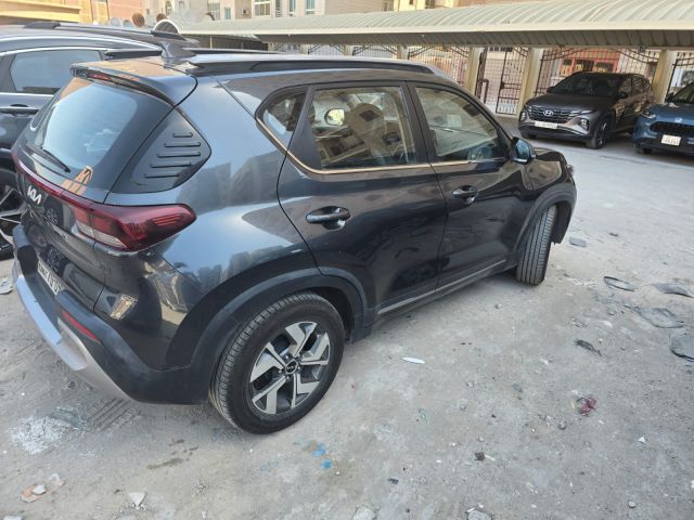 للبيع Kia 2023 العادية صبغ وكالة ✨ ماشي 73,000 كم جير / ماكينة /  2