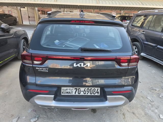 للبيع Kia 2023 العادية صبغ وكالة ✨ ماشي 73,000 كم جير / ماكينة /  5