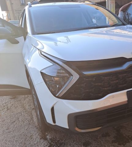 سيارة سبورتاج لونج شاسيه موديل 2025 الفئة الثانية وكالة بالكامل  3